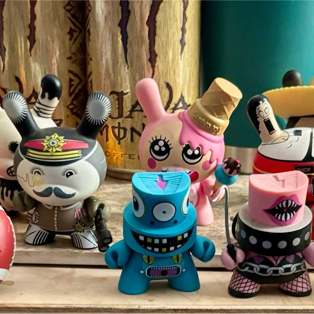 Kidrobot Dunnys Figurine Set